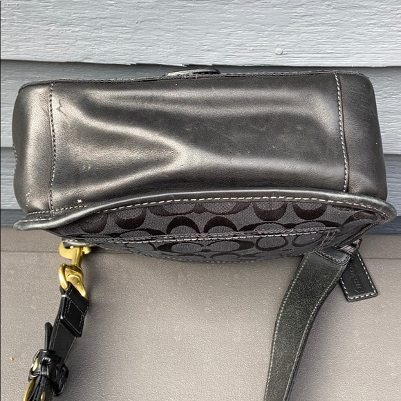 Coach Black Shoulder Bag c 2005/6 - Picture 9 of 12